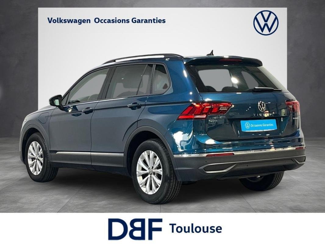 Volkswagen Tiguan - Photo 3