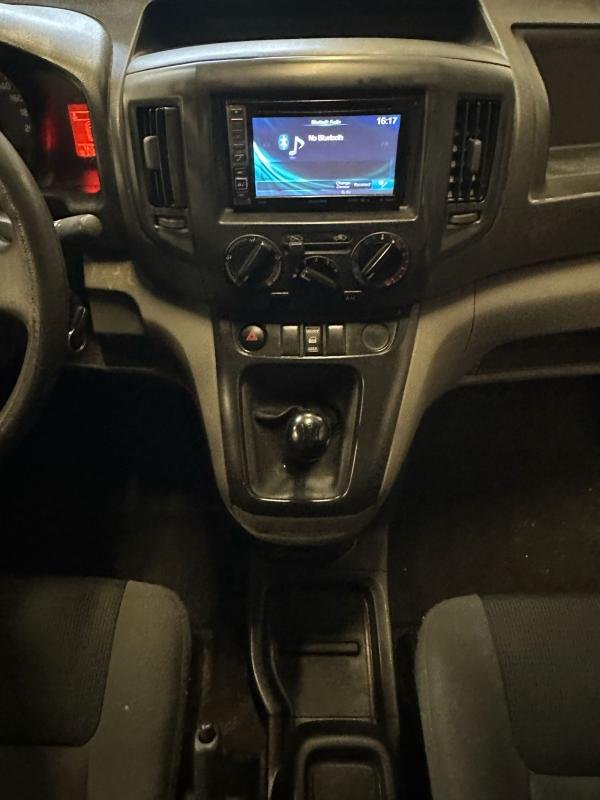 Nissan NV200 - Photo 12