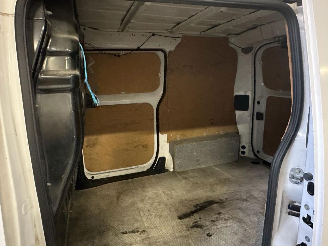 Nissan NV200 - Photo 13
