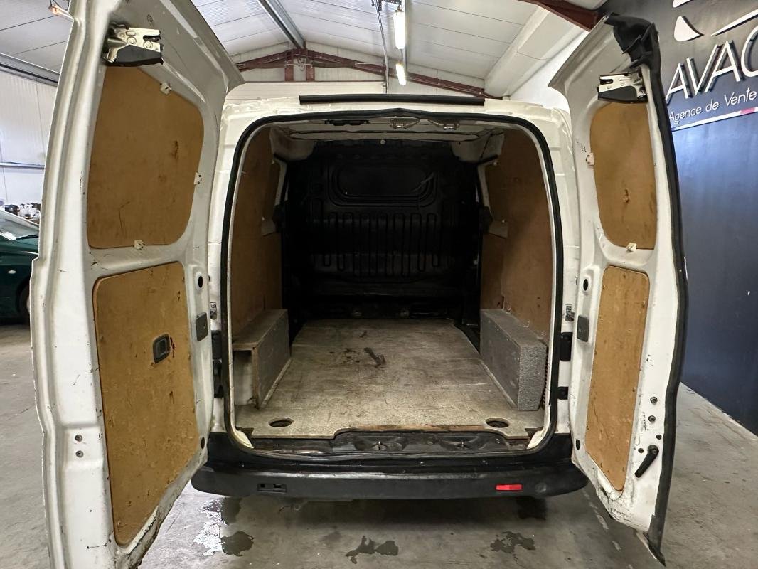 Nissan NV200 - Photo 15