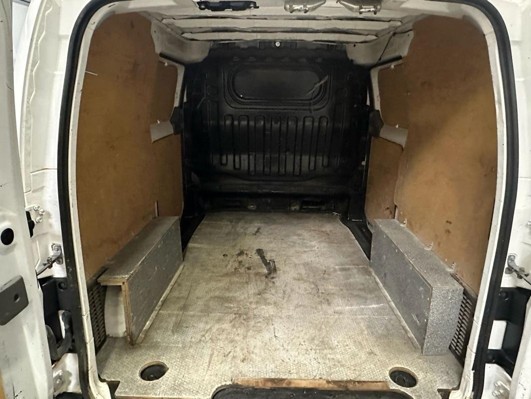 Nissan NV200 - Photo 16