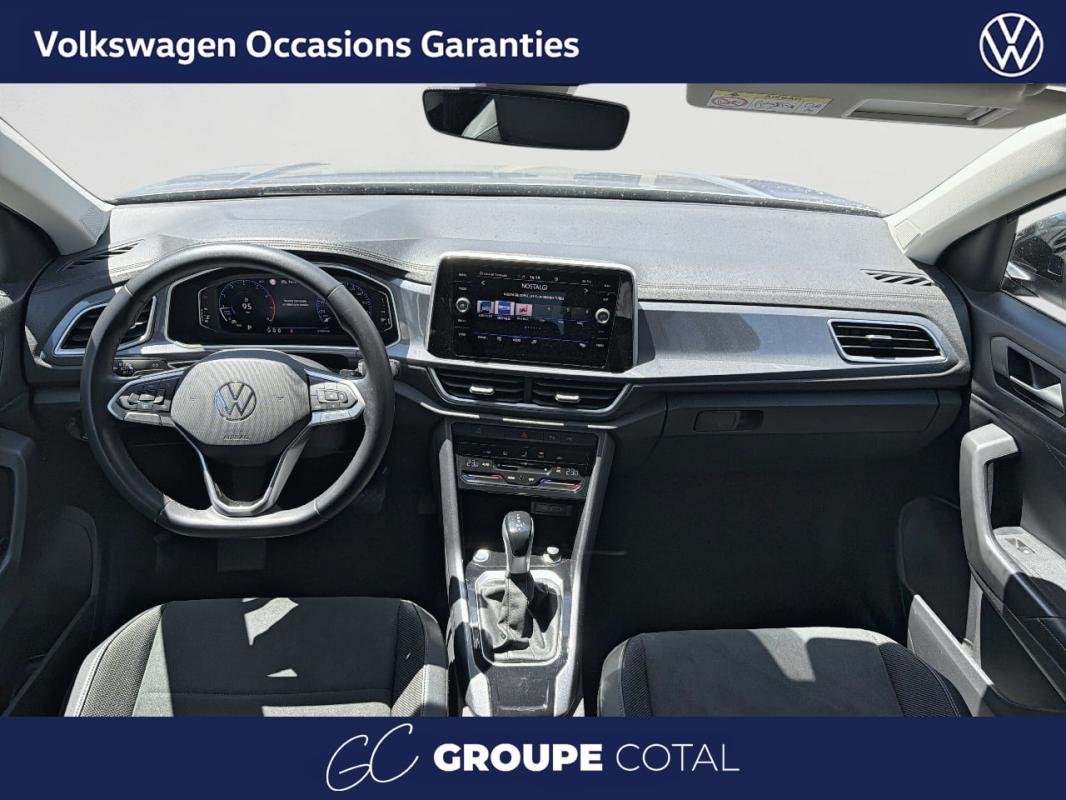 Volkswagen T-Roc - Photo 12