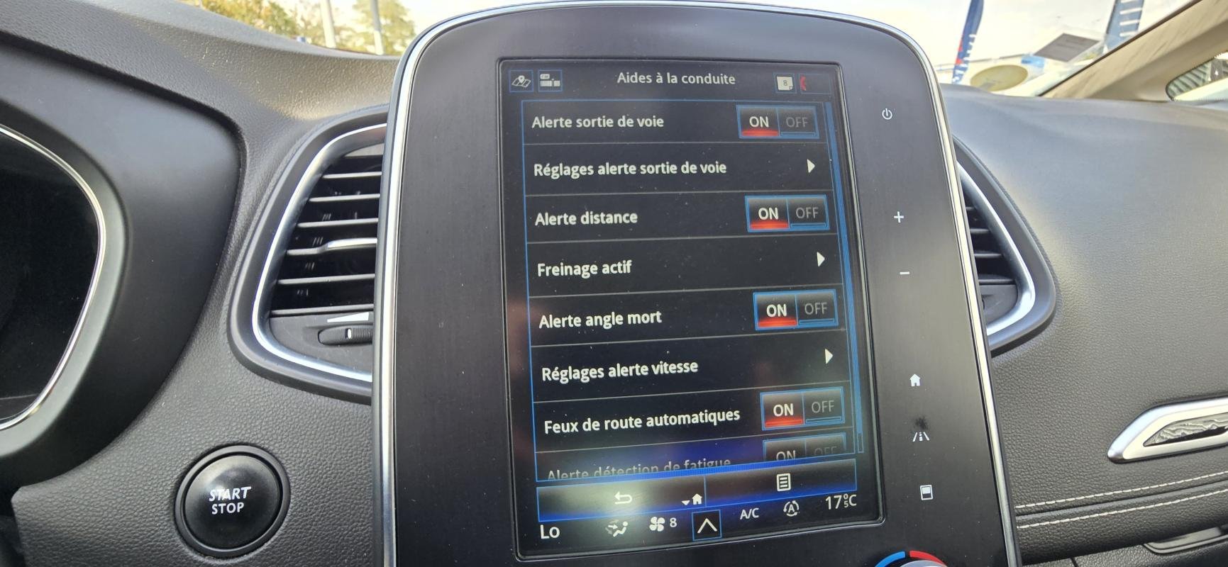 Renault Scénic - Photo 21
