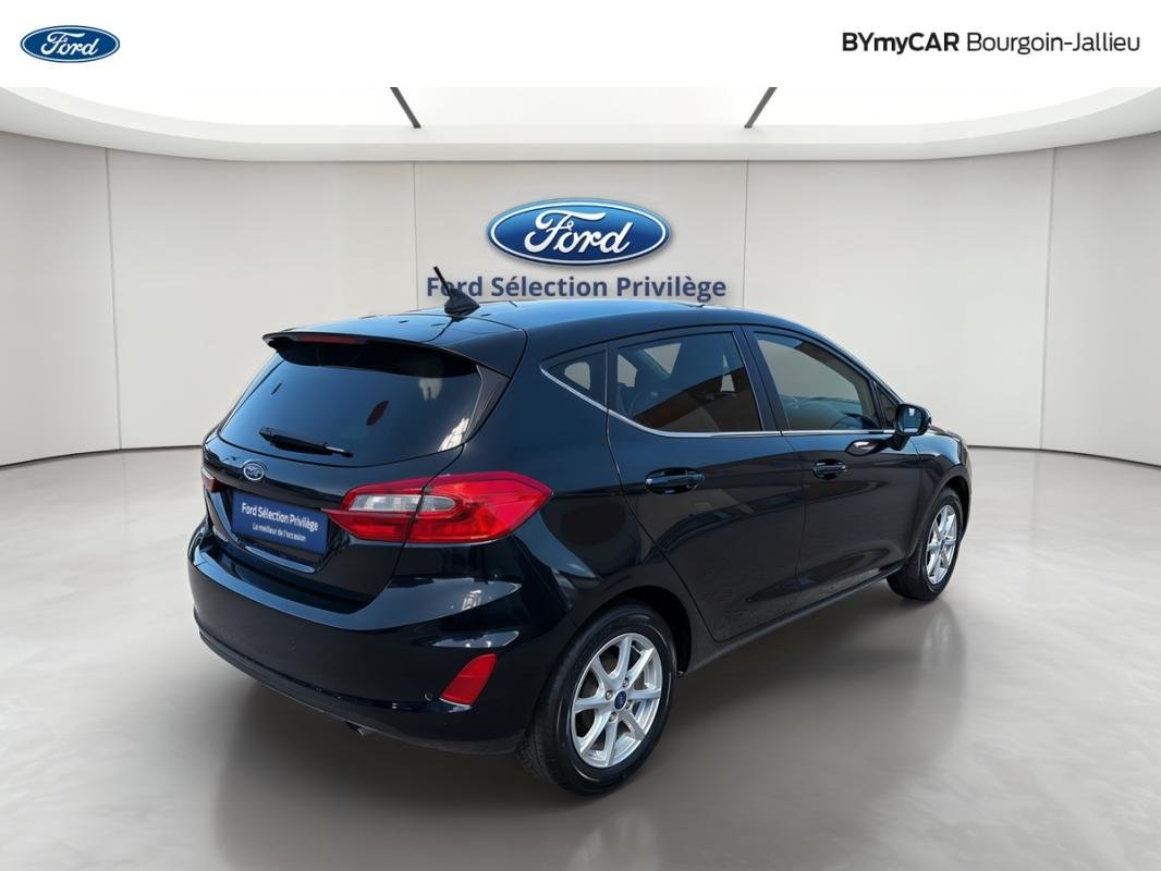 Ford Fiesta - Photo 5