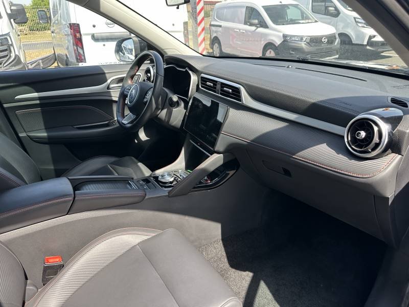 MG ZS - Photo 16