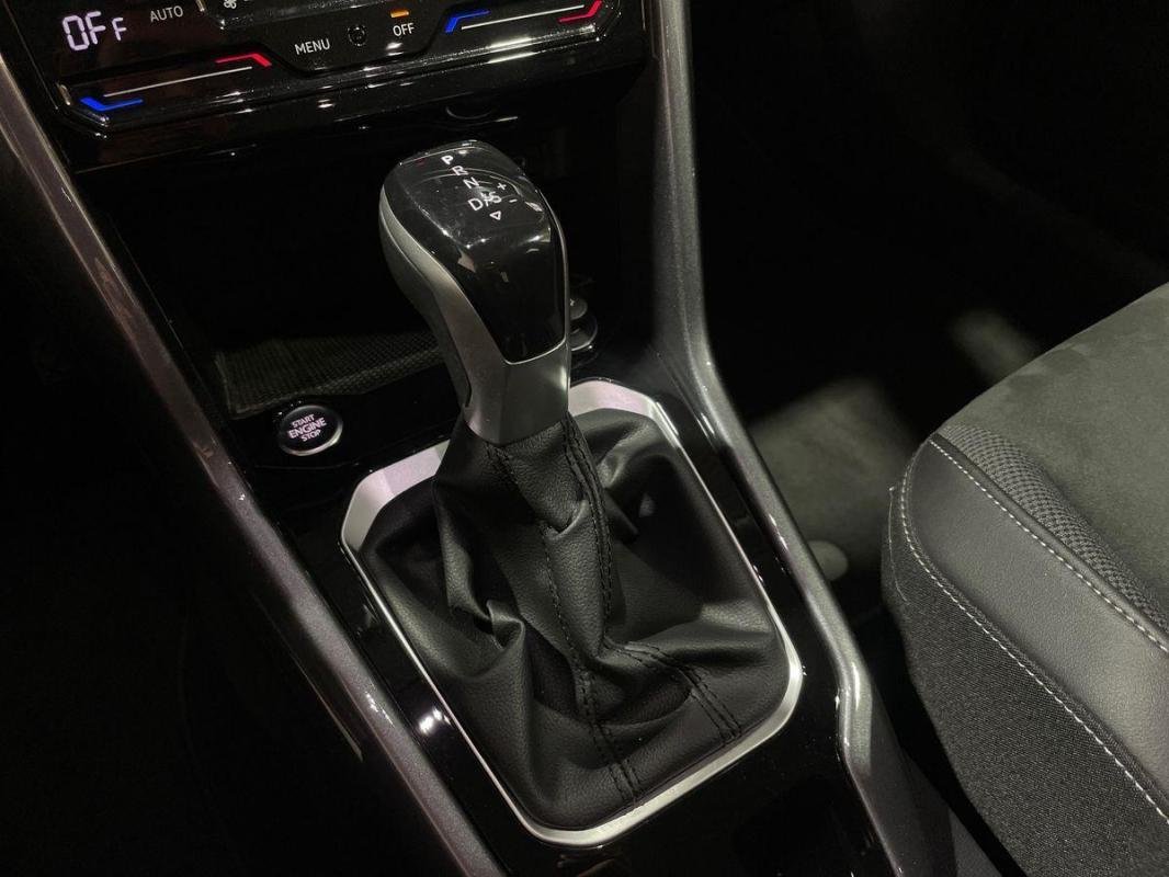 Volkswagen T-Roc - Photo 11