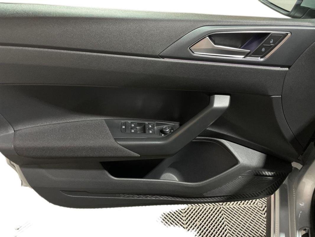Volkswagen Polo - Photo 15