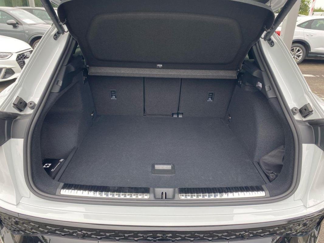 Audi Q3 - Photo 28