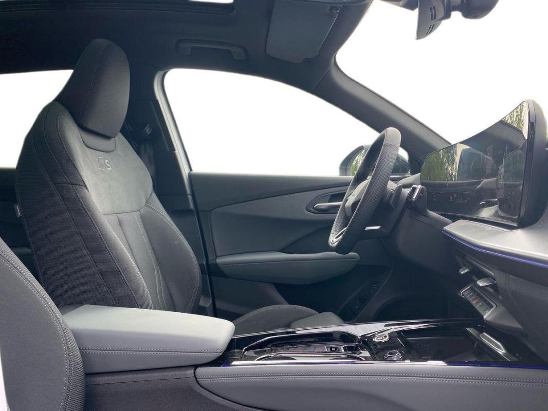 Audi Q3 - Photo 10