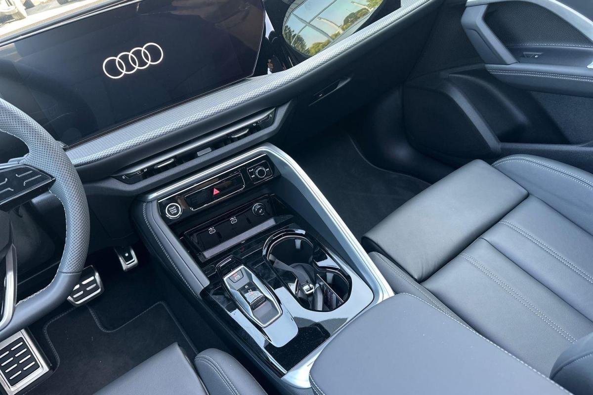 Audi Q5 - Photo 17