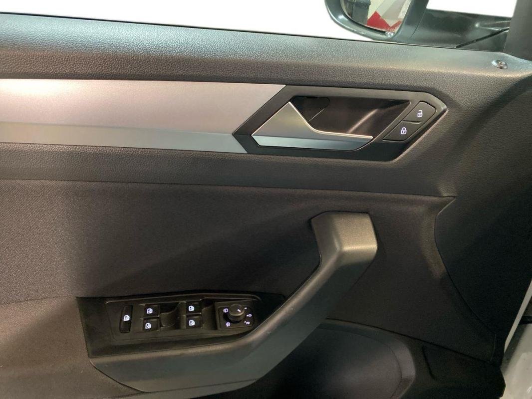 Volkswagen T-Roc - Photo 15