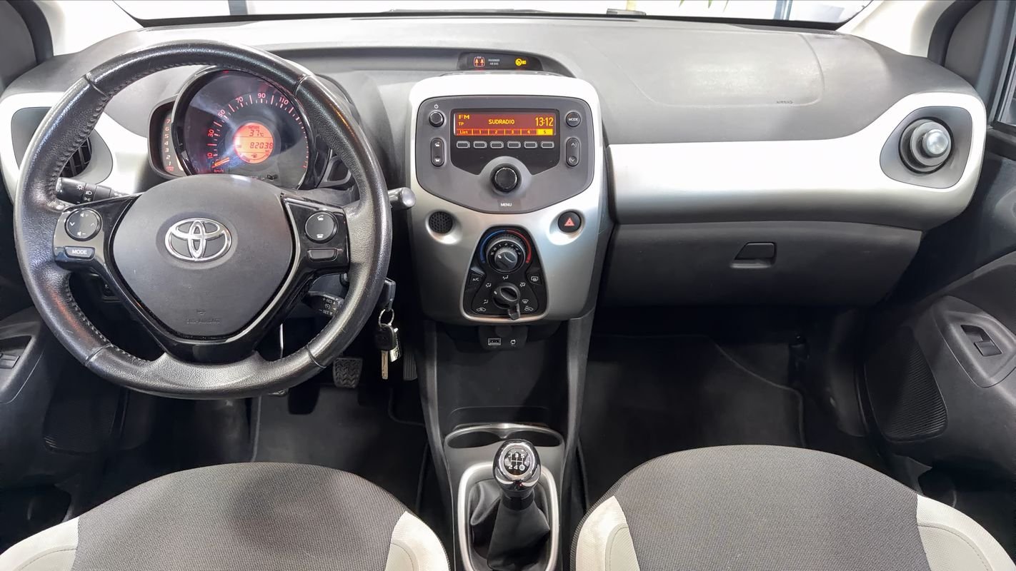 Toyota Aygo - Photo 11