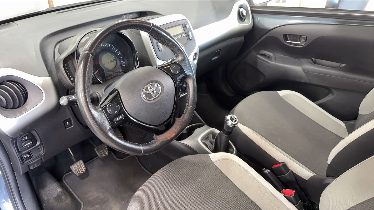 Toyota Aygo - Photo 8