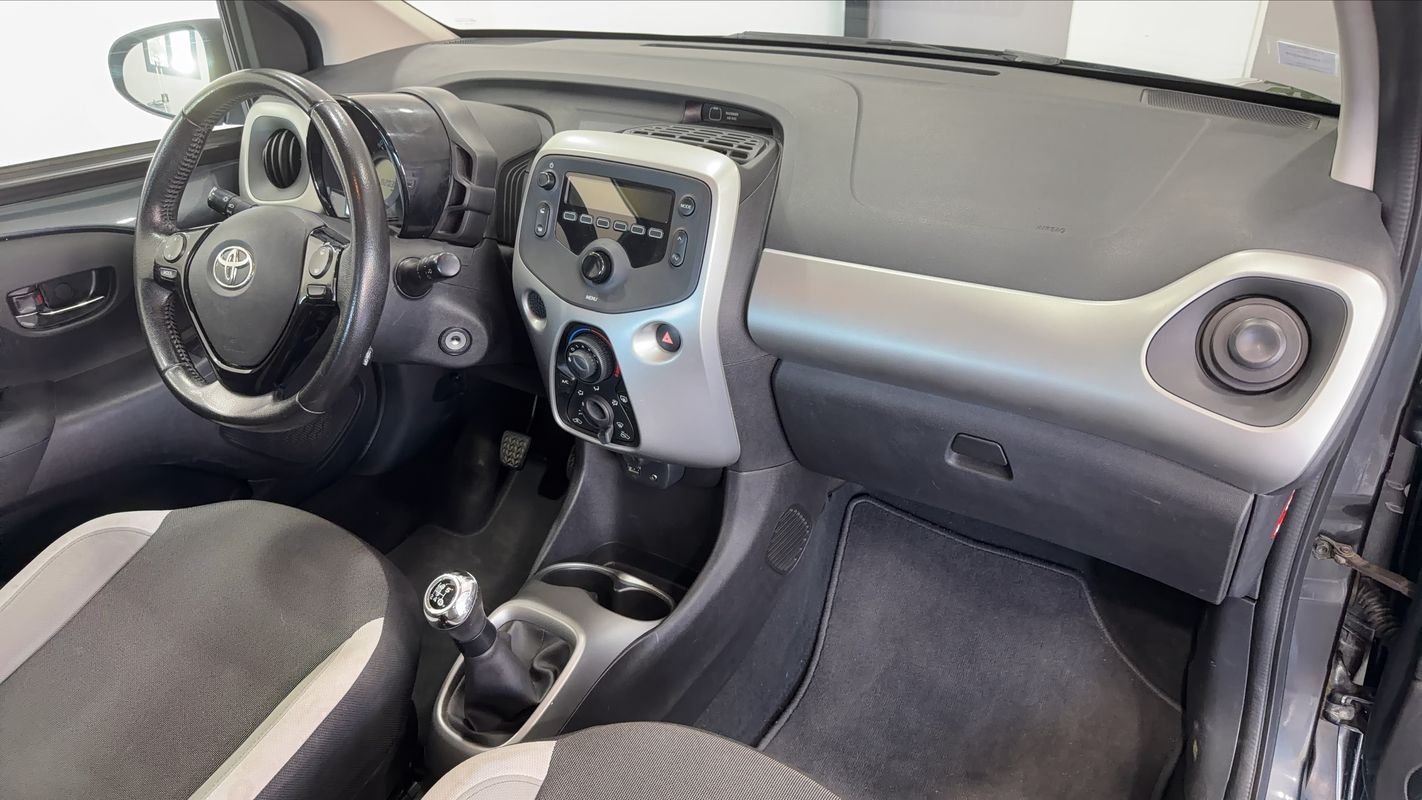 Toyota Aygo - Photo 10