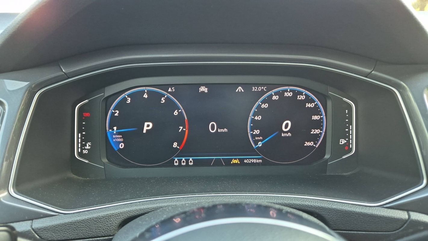 Volkswagen T-Roc - Photo 12