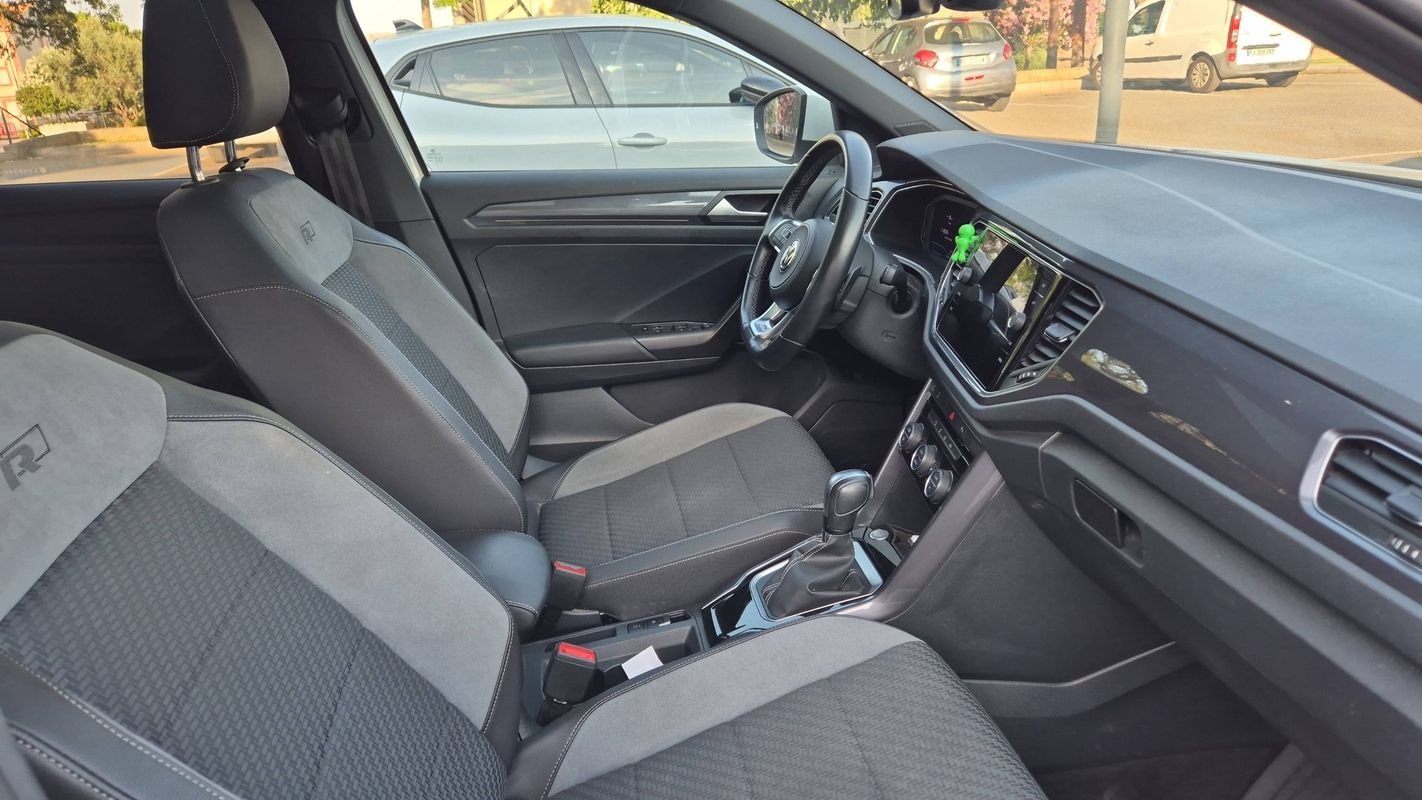 Volkswagen T-Roc - Photo 25