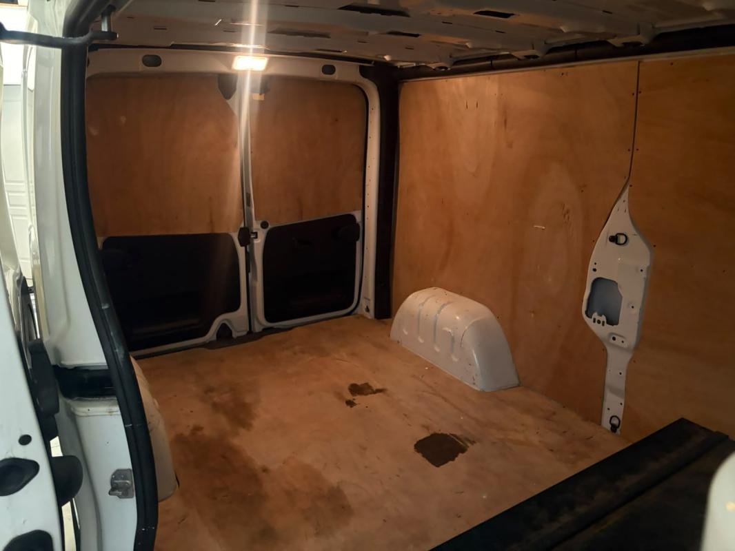 Opel Vivaro - Photo 15