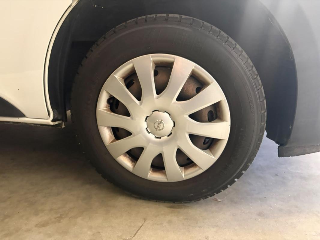 Opel Vivaro - Photo 18