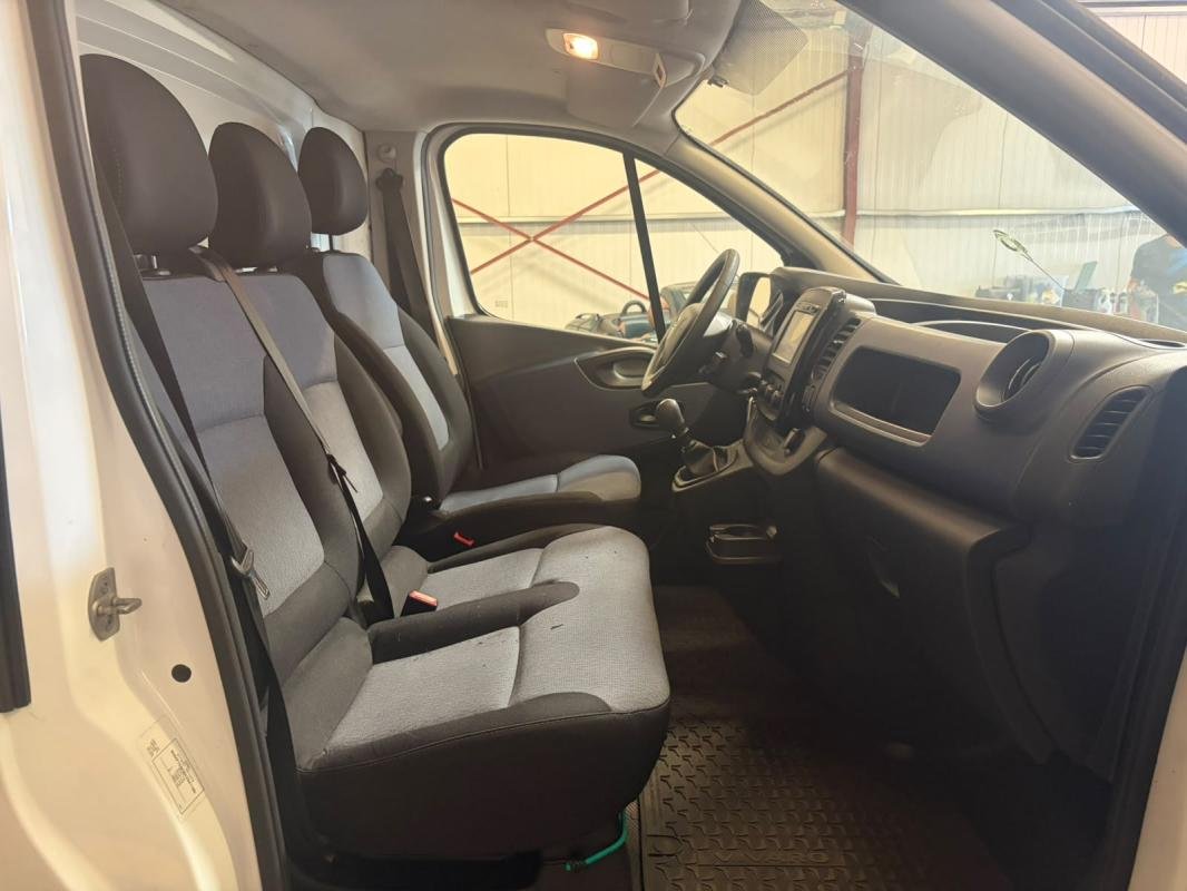 Opel Vivaro - Photo 8