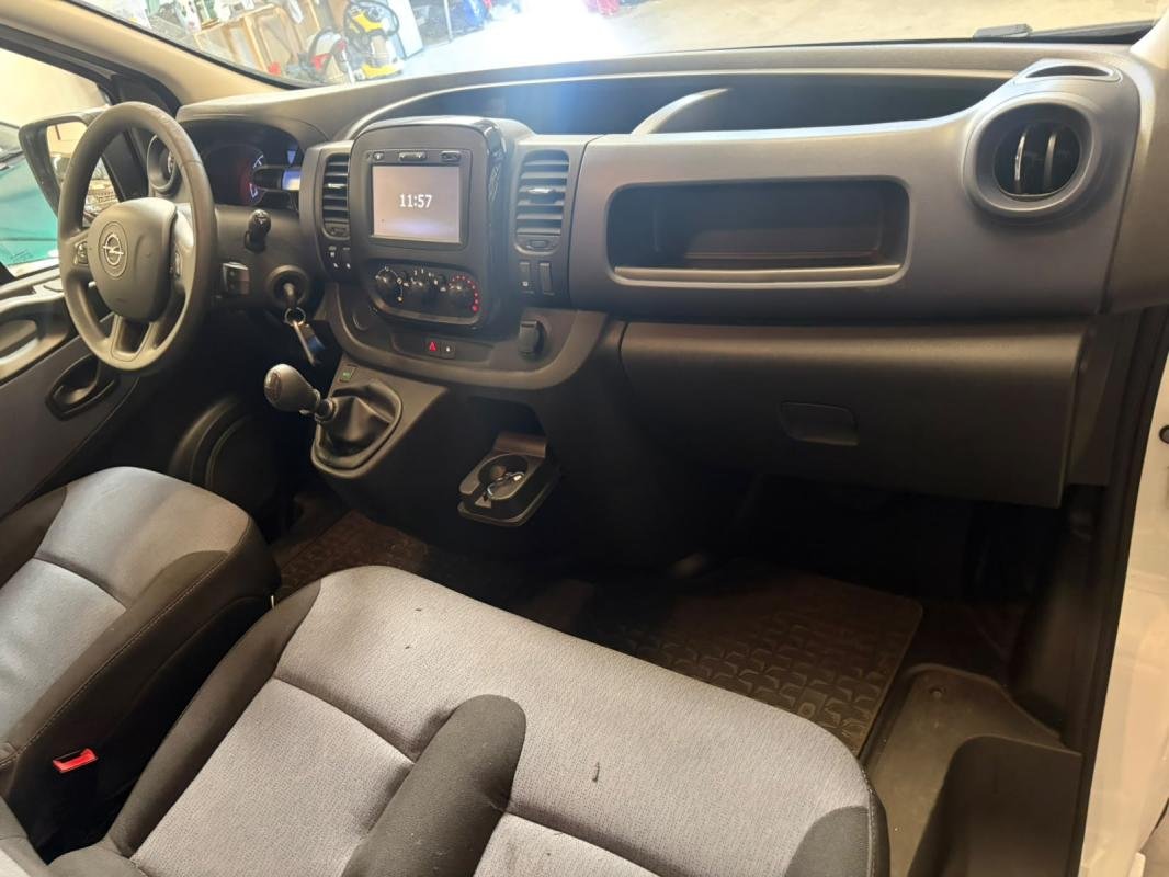 Opel Vivaro - Photo 9