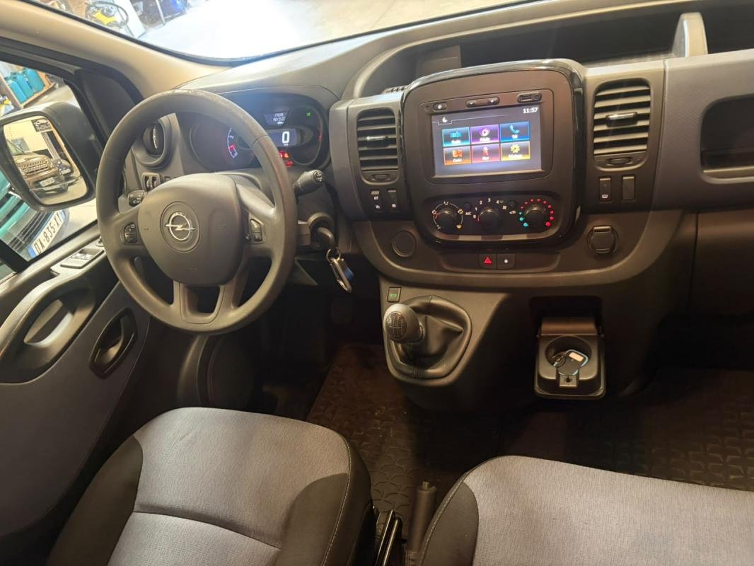 Opel Vivaro - Photo 10