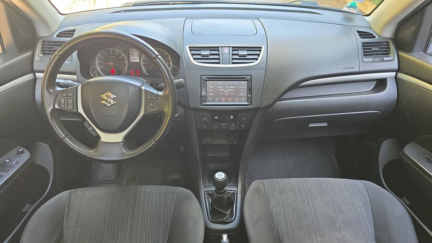 Suzuki Swift - Photo 11