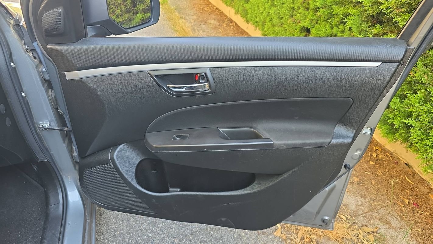 Suzuki Swift - Photo 24