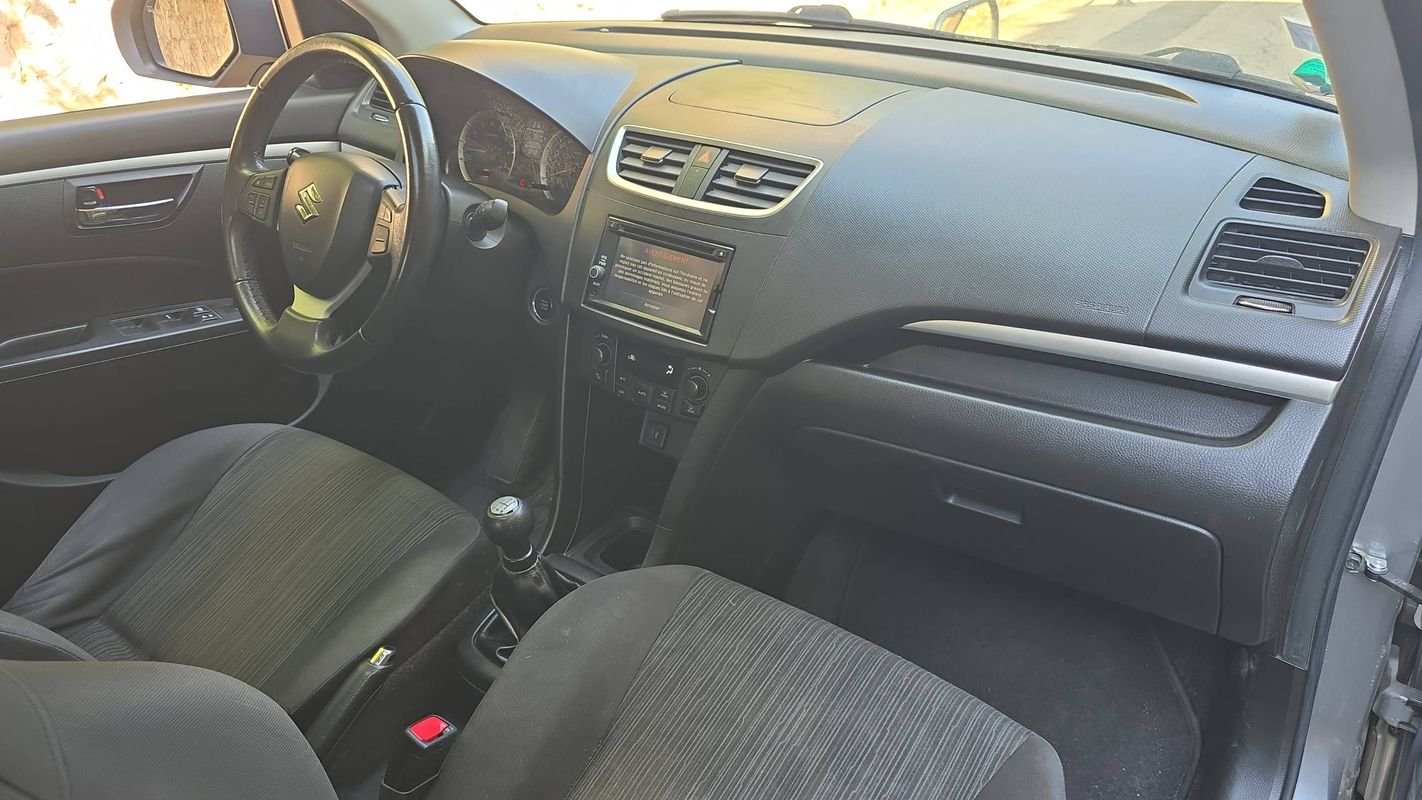 Suzuki Swift - Photo 10