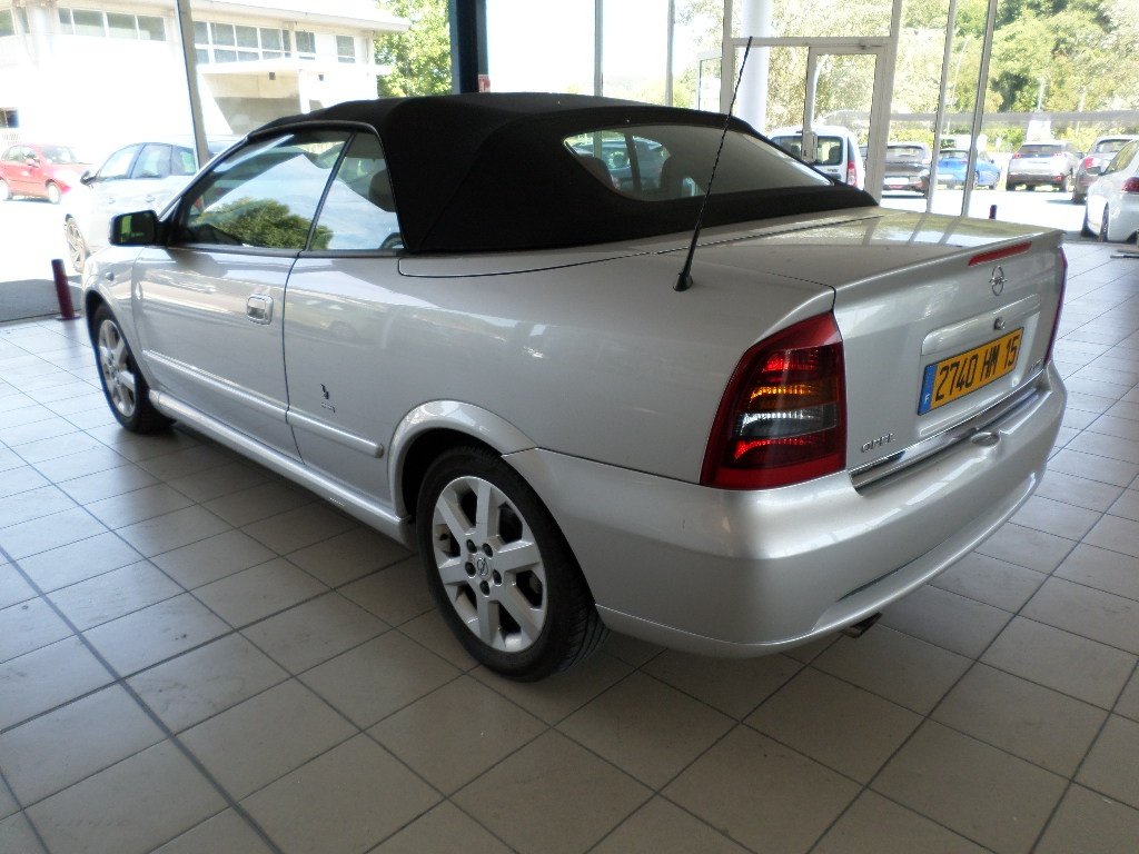 Opel Astra - Photo 4
