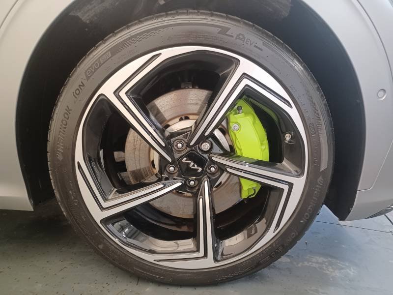 Kia EV6 - Photo 41