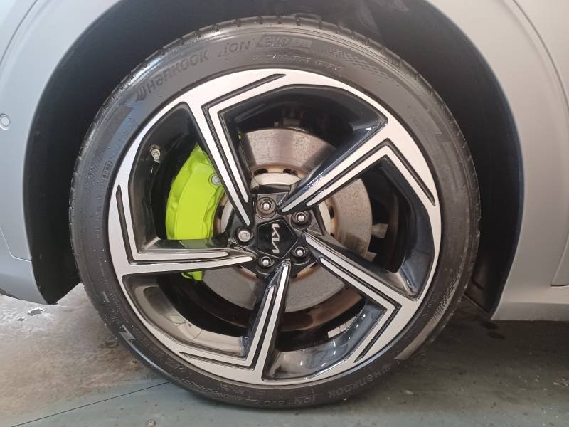 Kia EV6 - Photo 42