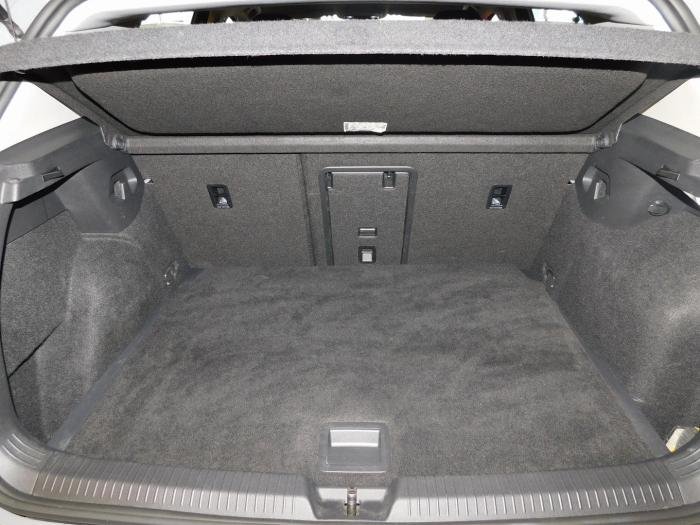 Volkswagen Golf - Photo 15