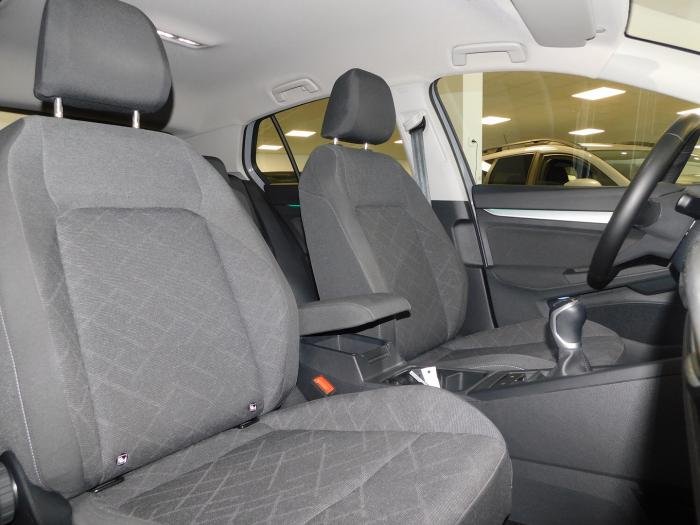 Volkswagen Golf - Photo 17