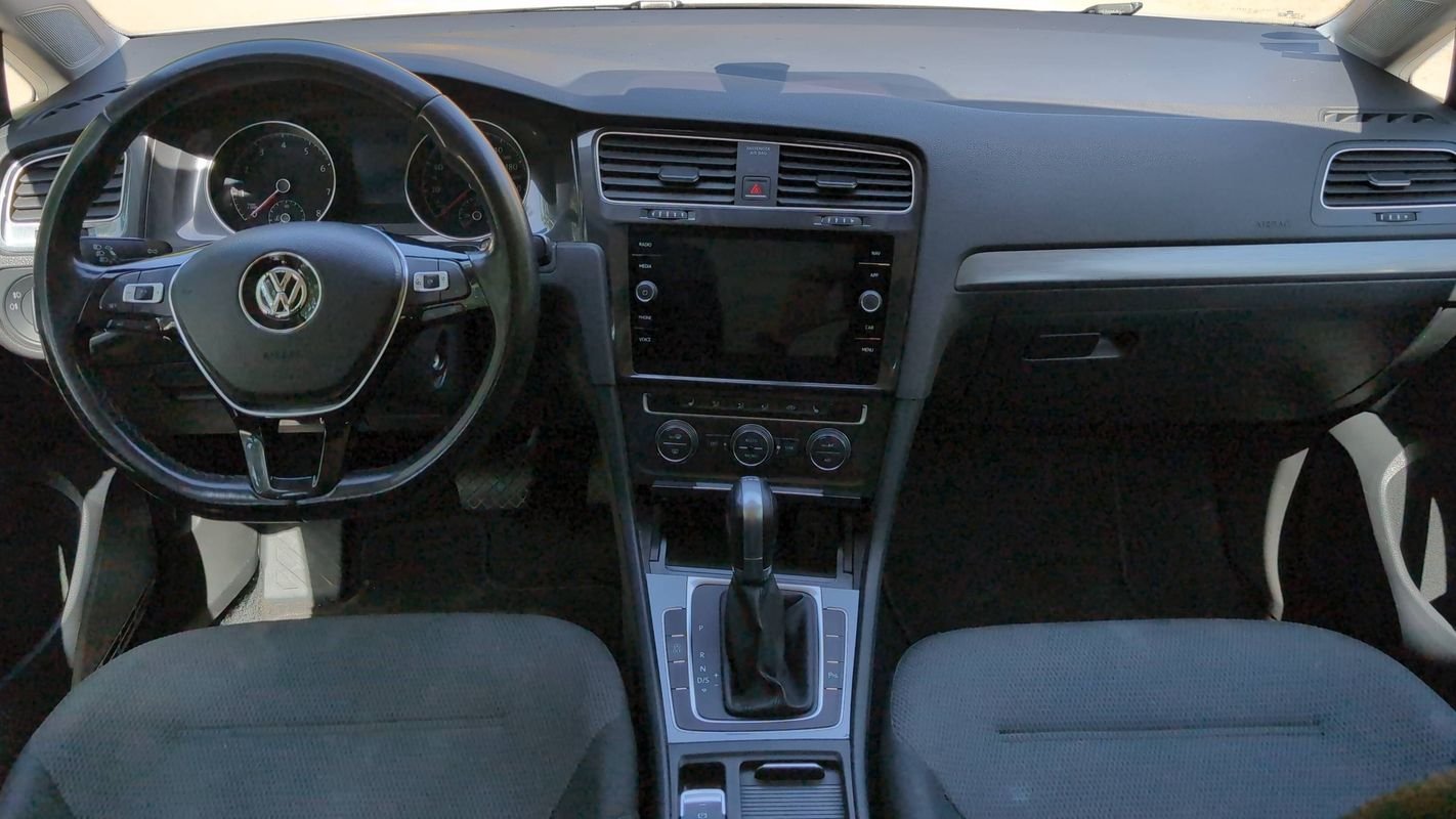 Volkswagen Golf - Photo 11
