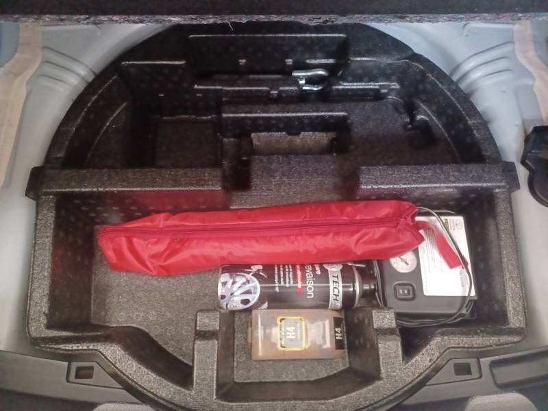 Toyota Yaris - Photo 16
