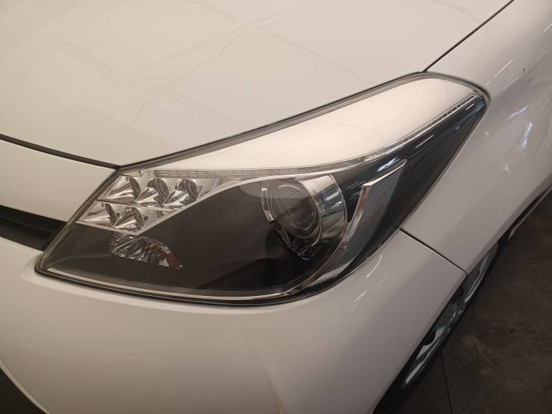 Toyota Yaris - Photo 34