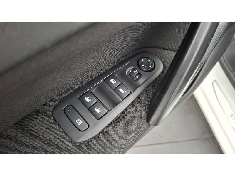 Peugeot 308 - Photo 30
