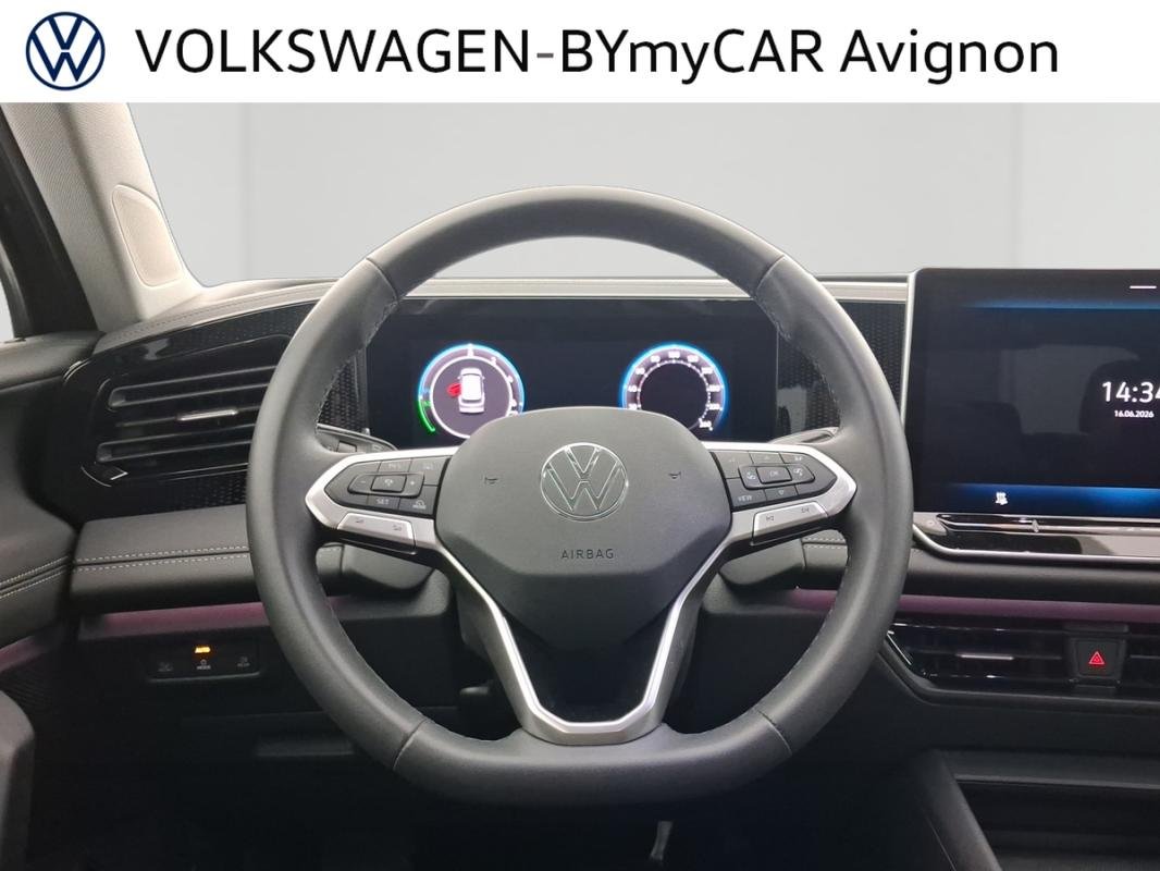 Volkswagen Tiguan - Photo 11