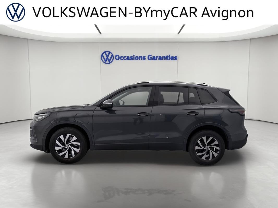 Volkswagen Tiguan - Photo 2