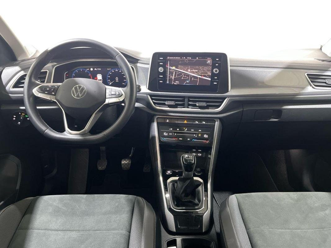 Volkswagen T-Roc - Photo 8
