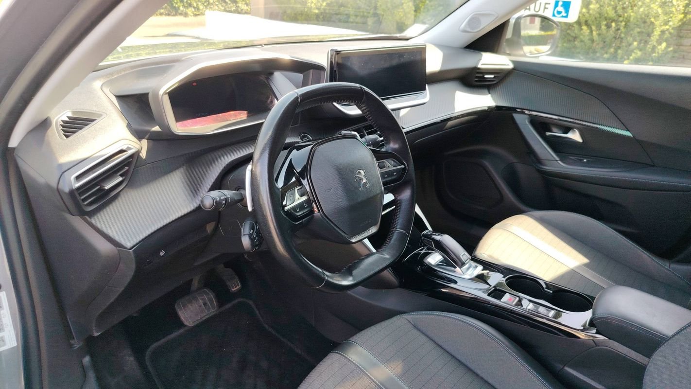 Peugeot 2008 - Photo 8