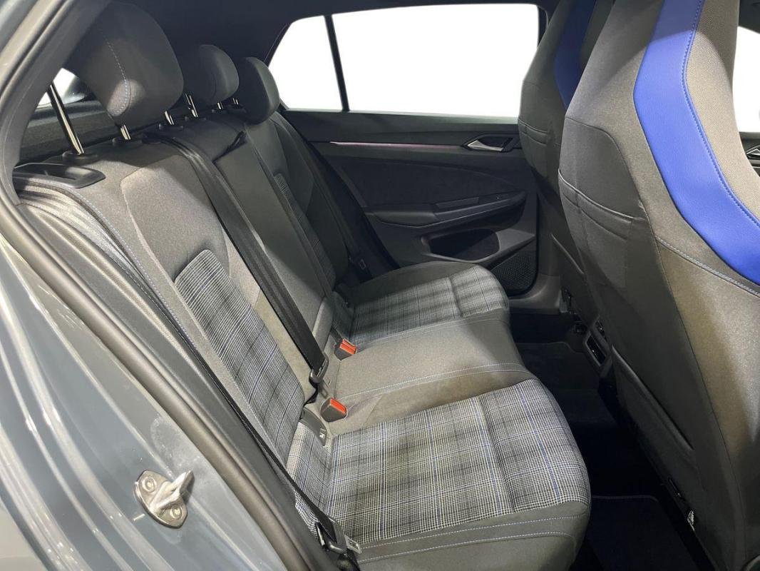 Volkswagen Golf - Photo 23