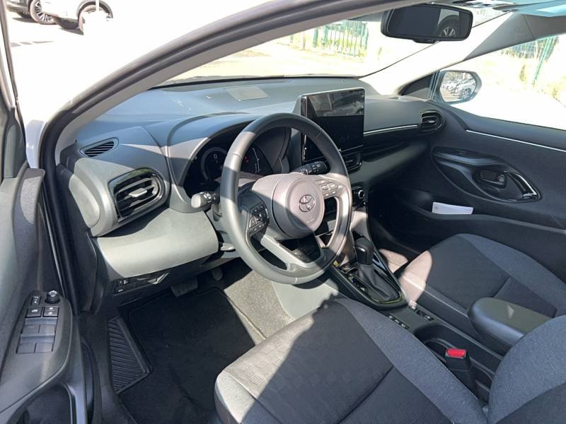 Toyota Yaris - Photo 10
