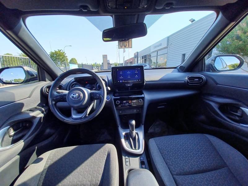 Toyota Yaris - Photo 12