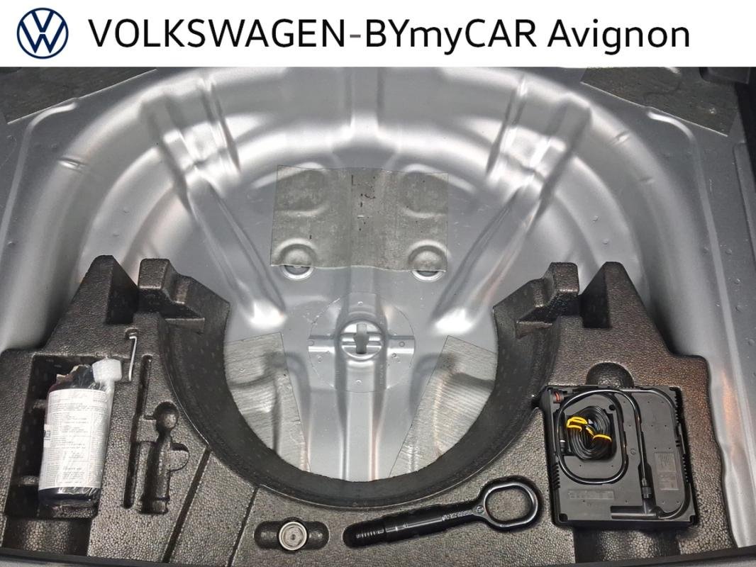 Volkswagen T-Roc - Photo 21