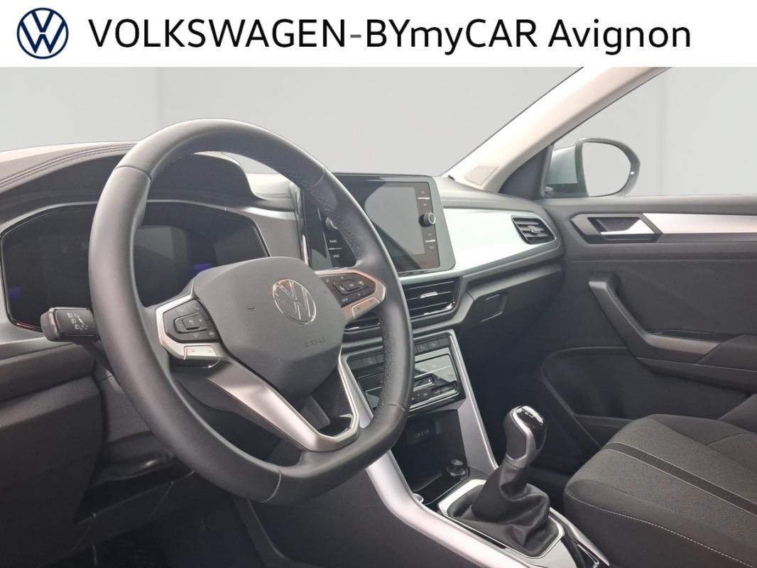 Volkswagen T-Roc - Photo 22