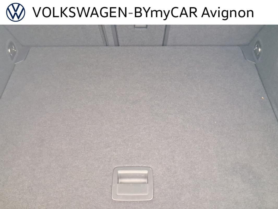 Volkswagen T-Roc - Photo 25