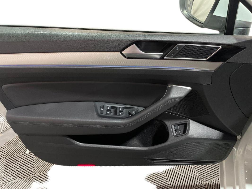 Volkswagen Passat SW - Photo 15