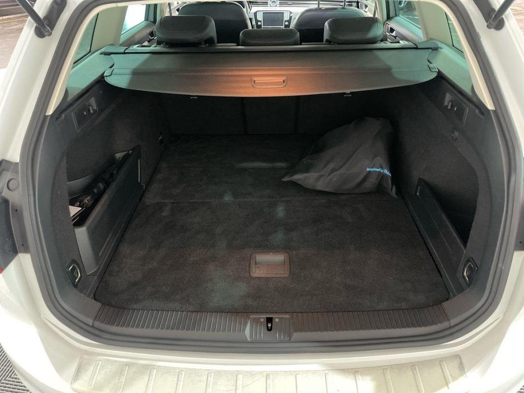 Volkswagen Passat SW - Photo 31
