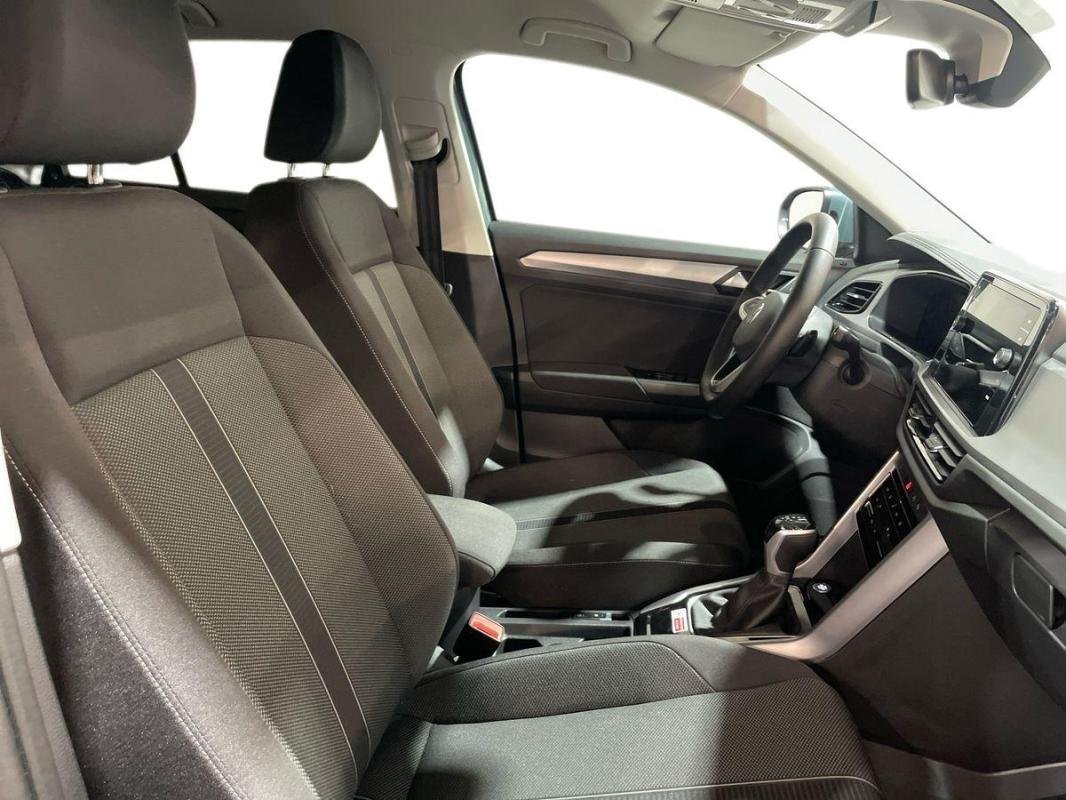 Volkswagen T-Roc - Photo 13